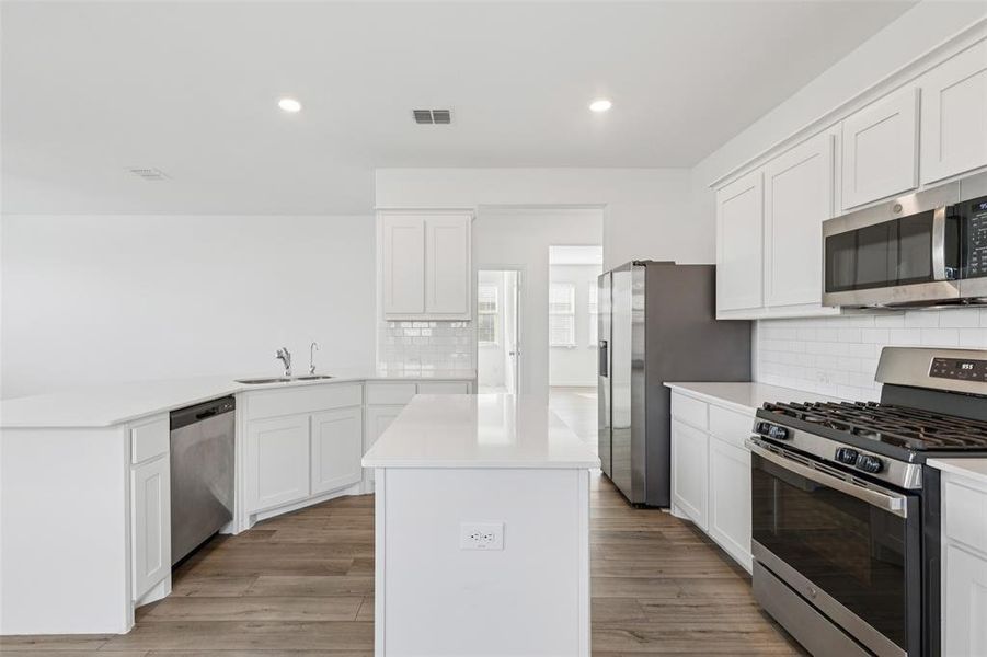 Image 22 of a home in Linden Hills: Classic Collection. Image 22 of a home in Linden Hills: Classic Collection.