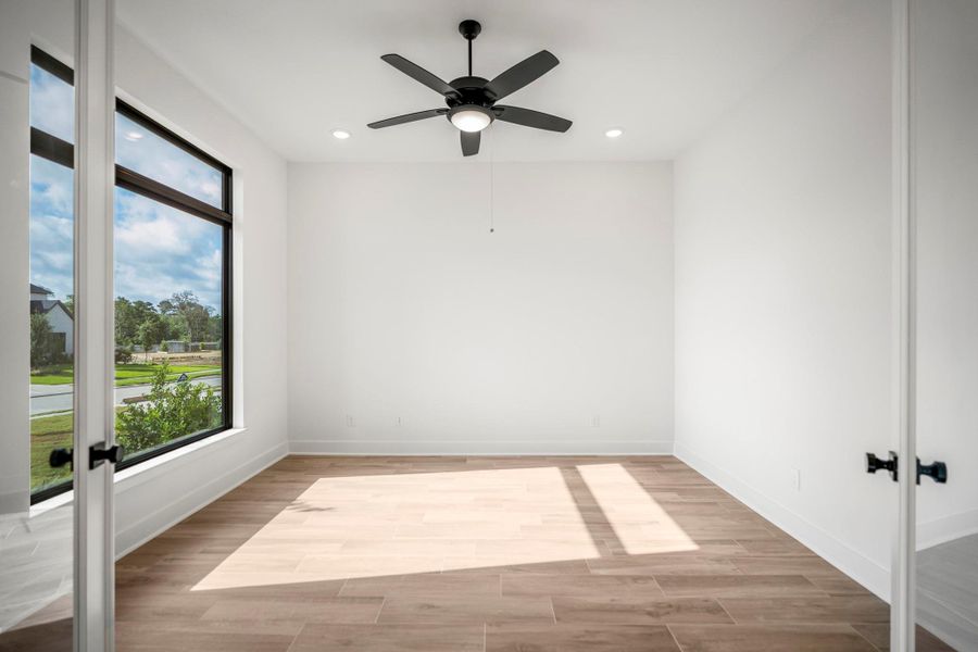 Spacious, unfurnished interior of a new home in Briarley, Montgomery (Image 38).