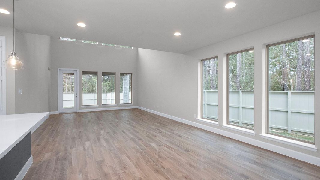Spacious, unfurnished interior of a new home in Audubon Park 45', Magnolia (Image 8).
