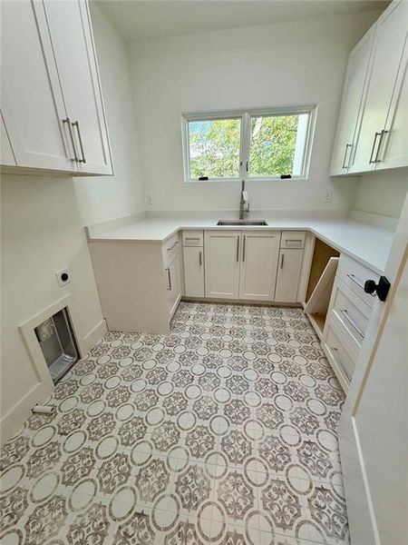 Spacious, unfurnished interior of a new home in , Sandy Springs (Image 59).