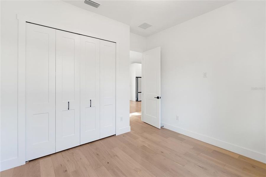 Spacious, unfurnished interior of a new home in , Port Charlotte (Image 18).