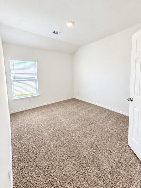 Spacious, unfurnished interior of a new home in , Dayton (Image 10).