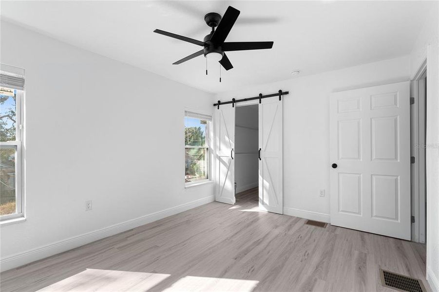 Spacious, unfurnished interior of a new home in , St. Petersburg (Image 33). Spacious, unfurnished interior of a new home in , St. Petersburg (Image 33).