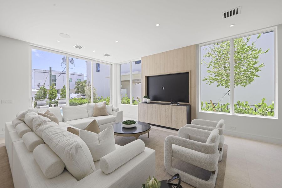 519 Southeast 4th Ave - 21.jpg-FULL