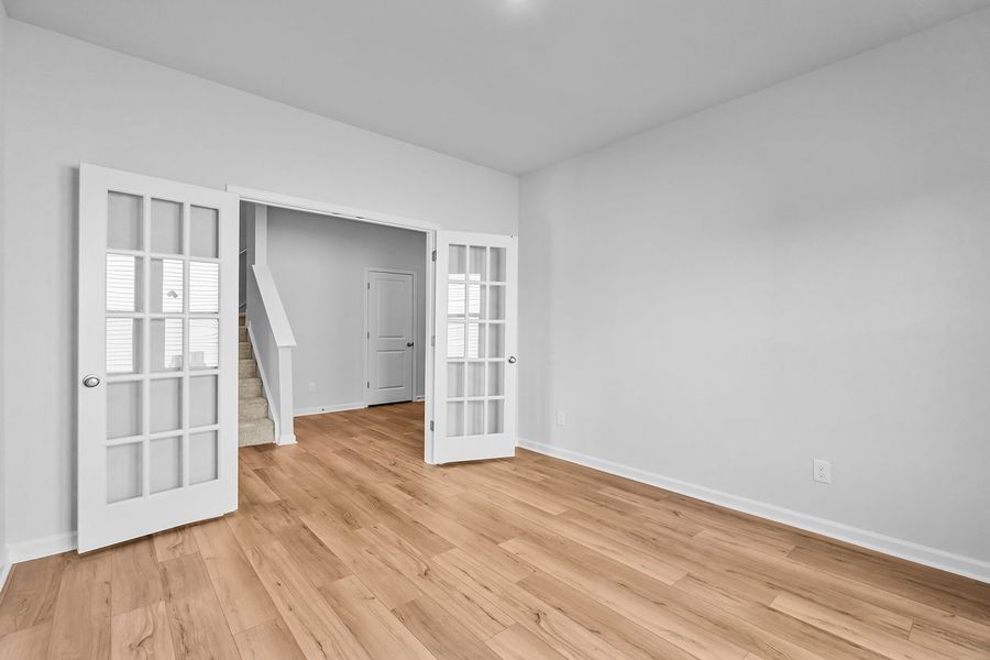 Spacious, unfurnished interior of a new home in Bell West, Kernersville (Image 27).