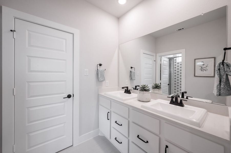 Representative furnished interior of a home built from the Windsor by Tri Pointe Homes in Trillium, Richmond (Image 74). Representative furnished interior of a home built from the Windsor by Tri Pointe Homes in Trillium, Richmond (Image 74).