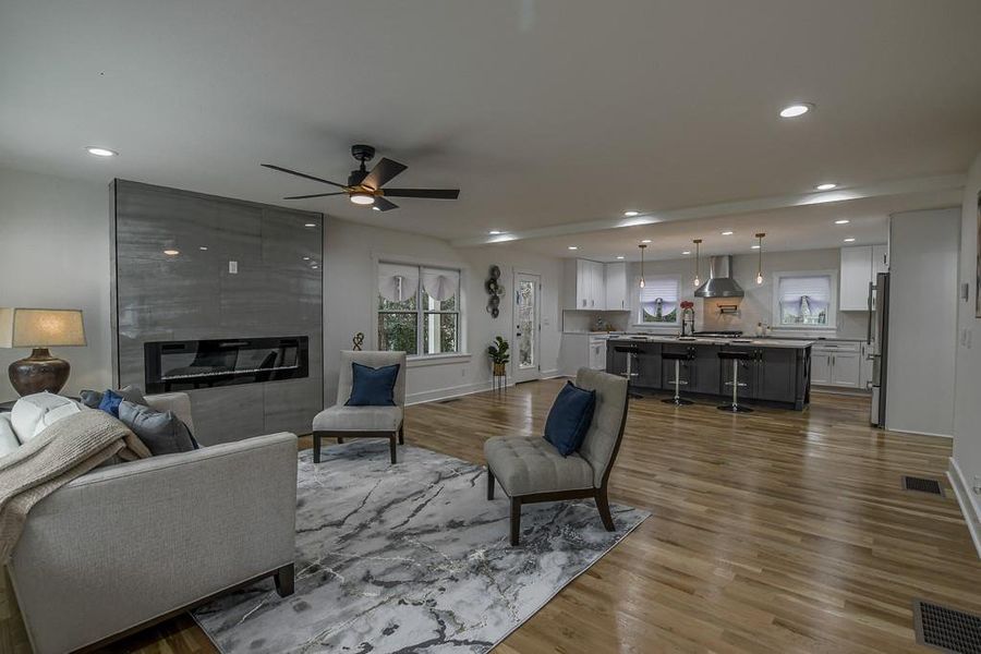 Furnished interior view inside a new home in , Atlanta (Image 4).