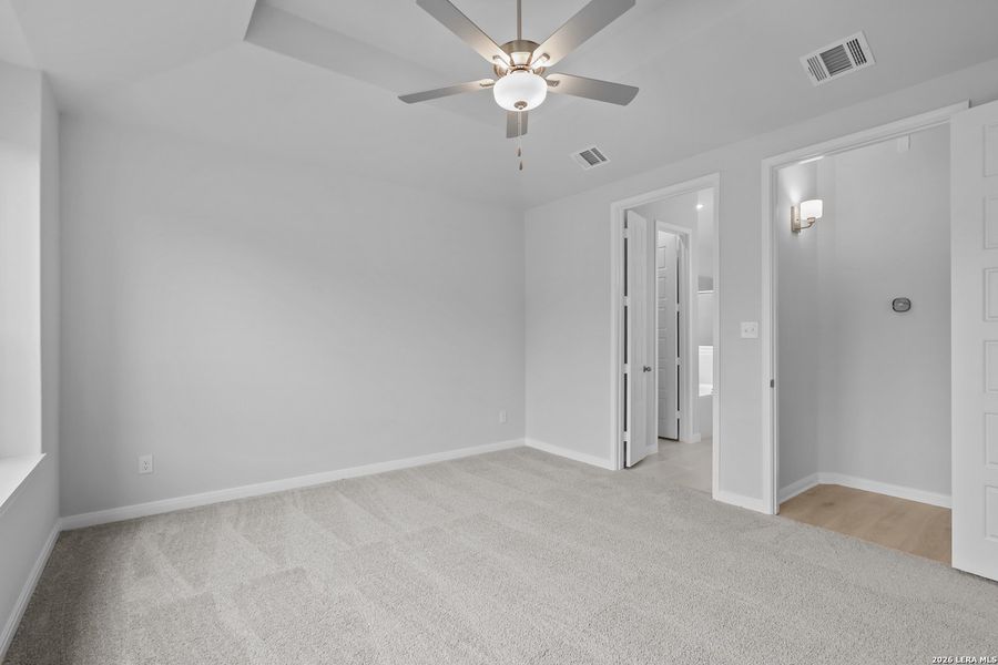 Spacious, unfurnished interior of a new home in Ladera, San Antonio (Image 32). Spacious, unfurnished interior of a new home in Ladera, San Antonio (Image 32).