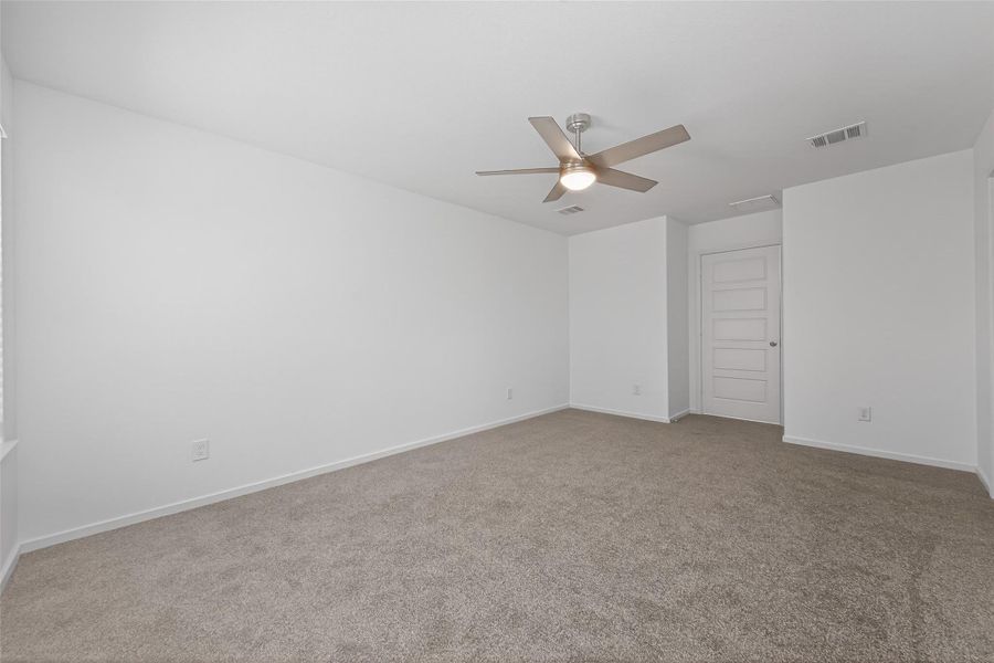 Spacious, unfurnished interior of a new home in Enclave at Willis, Willis (Image 23).