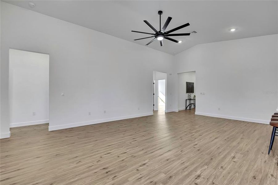 Spacious, unfurnished interior of a new home in , Spring Hill (Image 22).