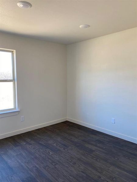 Spacious, unfurnished interior of a new home in , Bridgeport (Image 12).