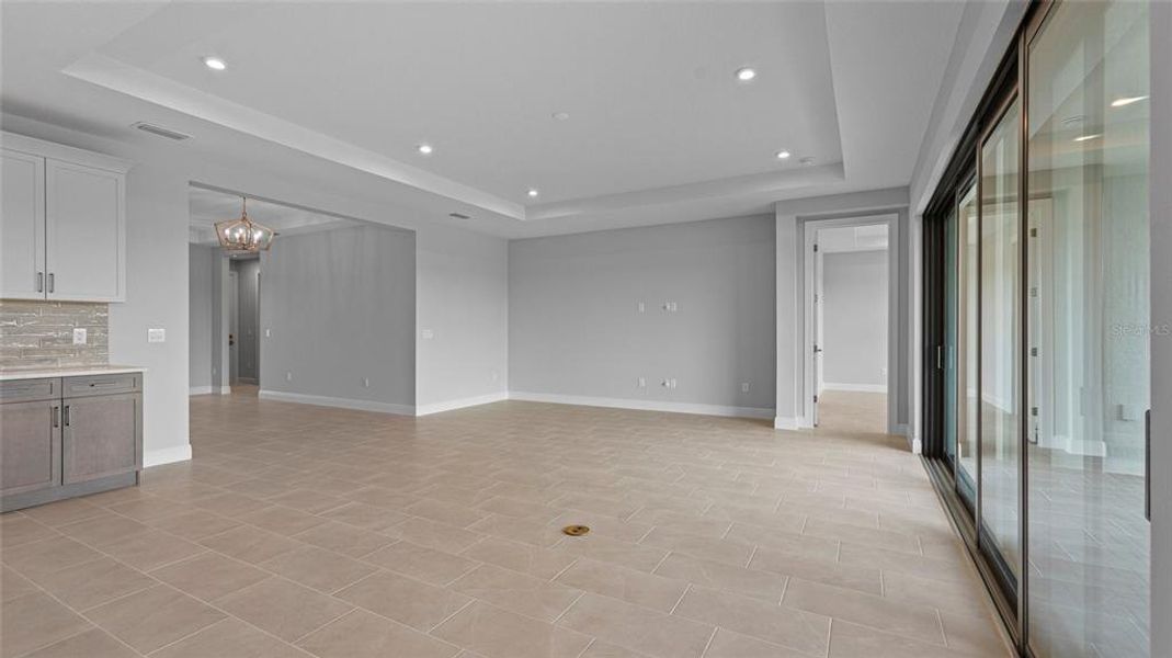 Spacious, unfurnished interior of a new home in Woodland Preserve, Parrish (Image 25).
