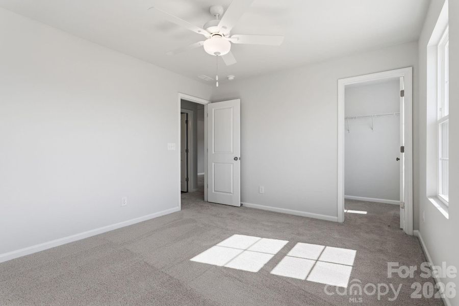 Spacious, unfurnished interior of a new home in Piper Creek, Newton (Image 25).