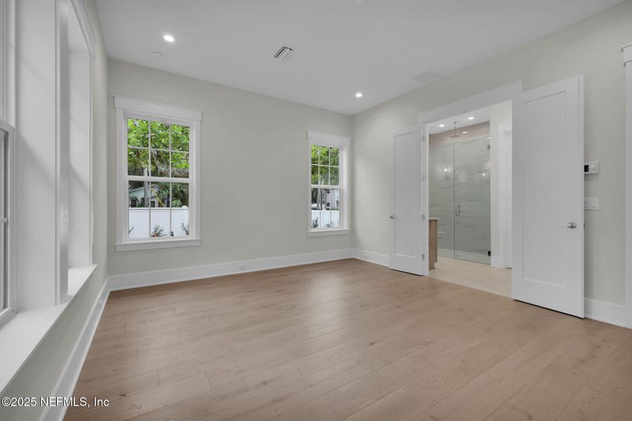 Spacious, unfurnished interior of a new home in , Atlantic Beach (Image 29). Spacious, unfurnished interior of a new home in , Atlantic Beach (Image 29).