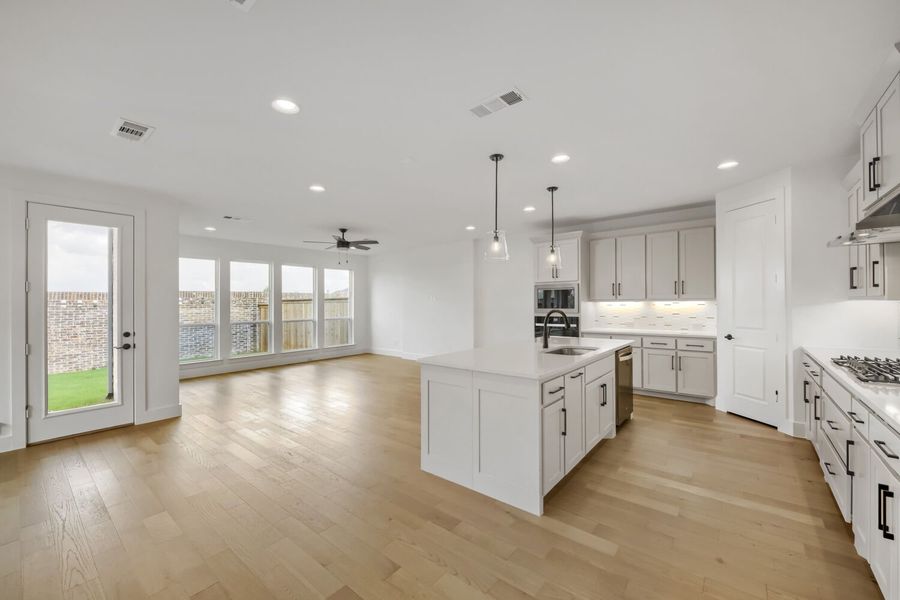 3241 Vaquero - Kitchen