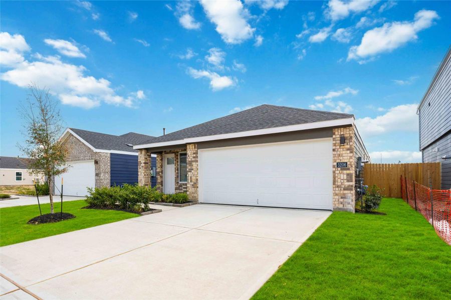 Front exterior of a new home in Allison Park, Houston, TX, highlighting curb appeal (Image 2). Front exterior of a new home in Allison Park, Houston, TX, highlighting curb appeal (Image 2).