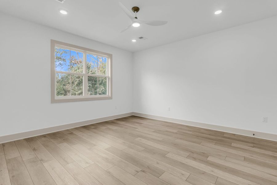 Spacious, unfurnished interior of a new home in , North Charleston (Image 37).