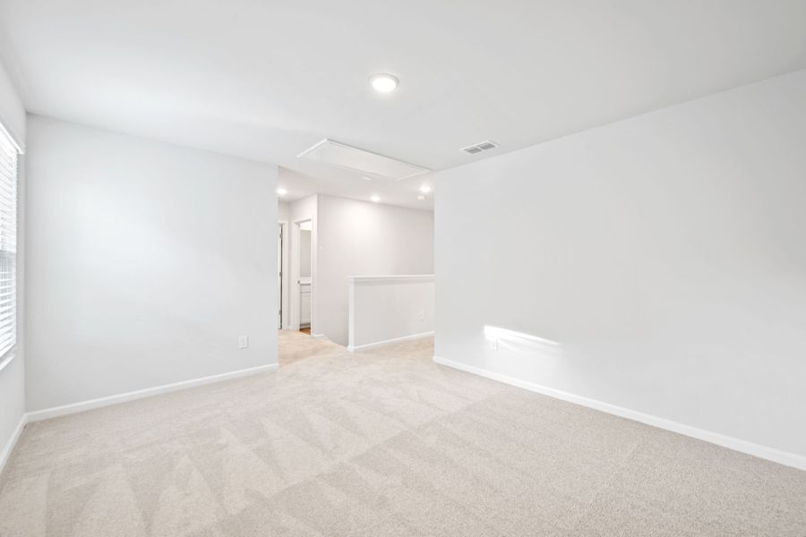 Spacious, unfurnished interior of a new home in Grand Arbor, Blythewood (Image 30).