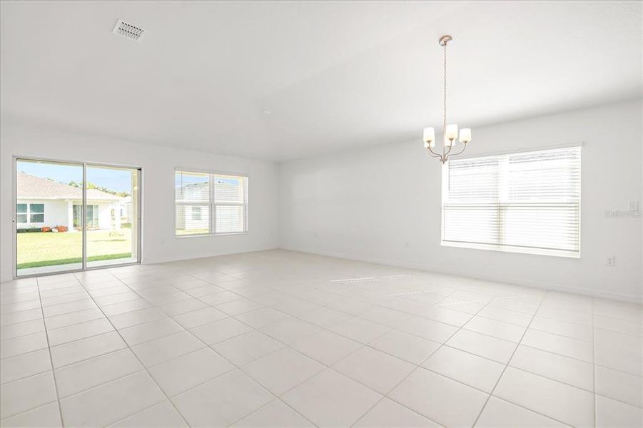 Spacious, unfurnished interior of a new home in Ross Creek, Lakeland (Image 12).