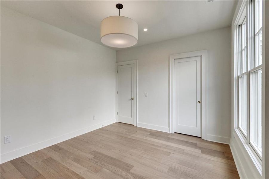 Spacious, unfurnished interior of a new home in , Gainesville (Image 28).