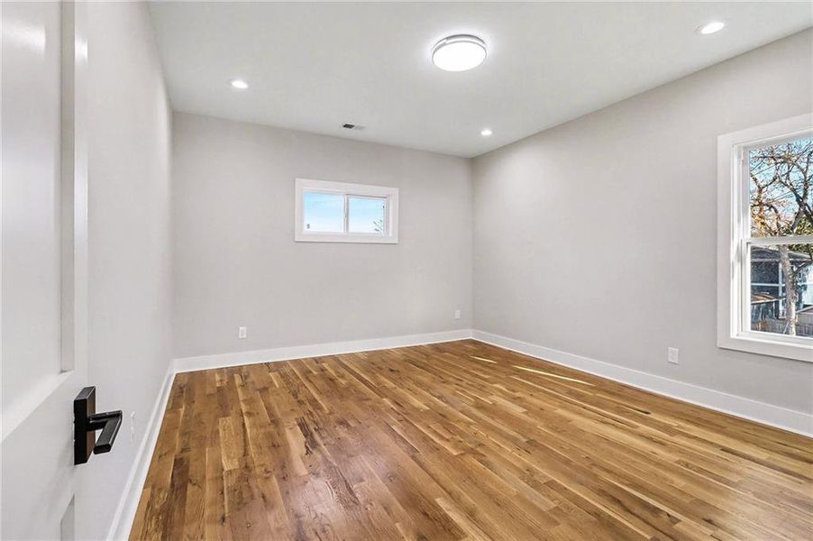 Spacious, unfurnished interior of a new home in , Atlanta (Image 47).