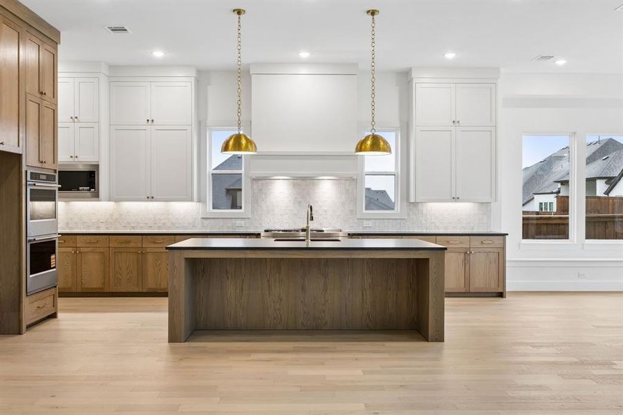 Bold and beautiful, the dream kitchen in our Hayden plan is all that you have dreamed of and more!