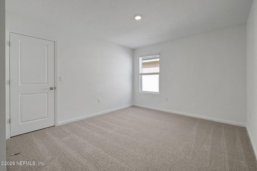 Spacious, unfurnished interior of a new home in Cedar Creek, Jacksonville (Image 41).