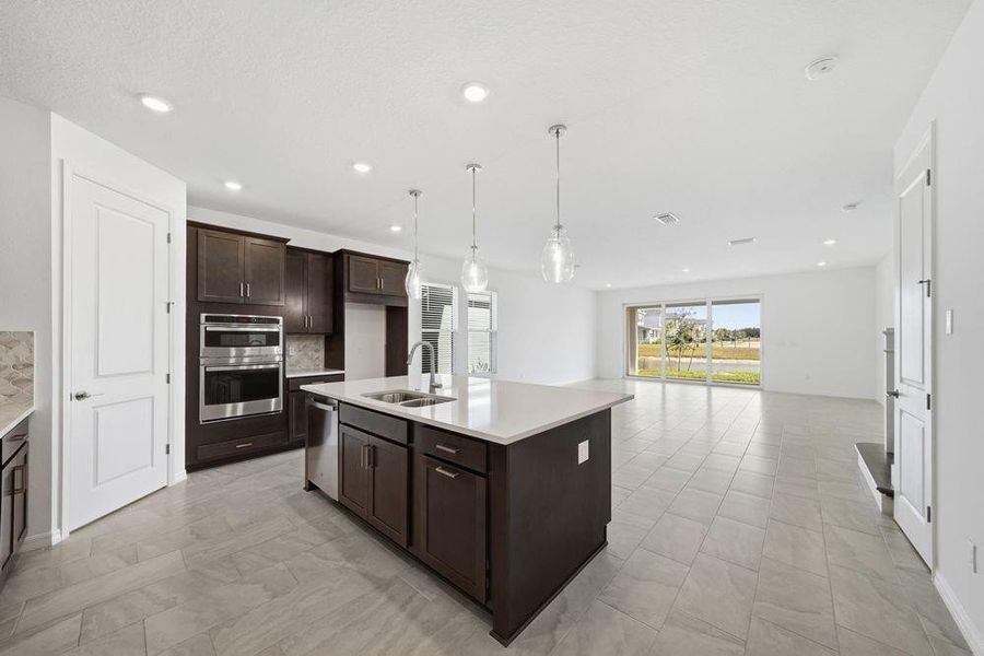 532 SE Ranch Oak Circle ~ Ready Now