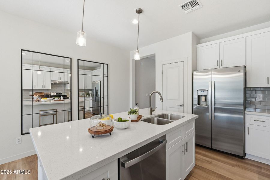 1511 W SIERRA VISTA DR 1511 W SIERRA VISTA DR