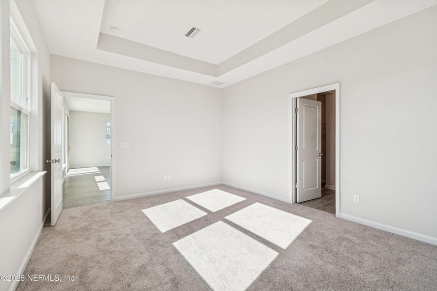 Spacious, unfurnished interior of a new home in Tributary 50', Yulee (Image 25).