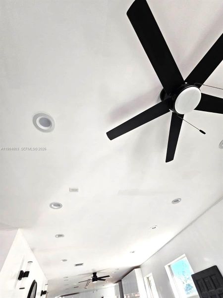 Close-up of interior finishes inside a home in , Clewiston (Image 7).