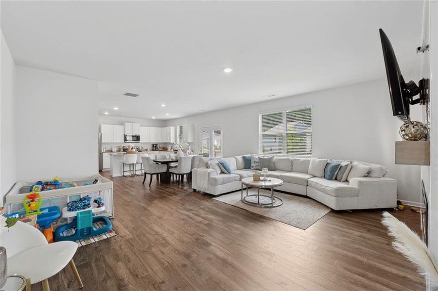 Furnished interior view inside a new home in Etowah Preserve, Dawsonville (Image 8).