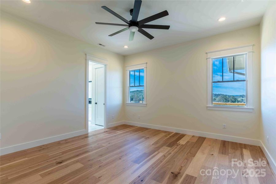 Spacious, unfurnished interior of a new home in , Hendersonville (Image 18).