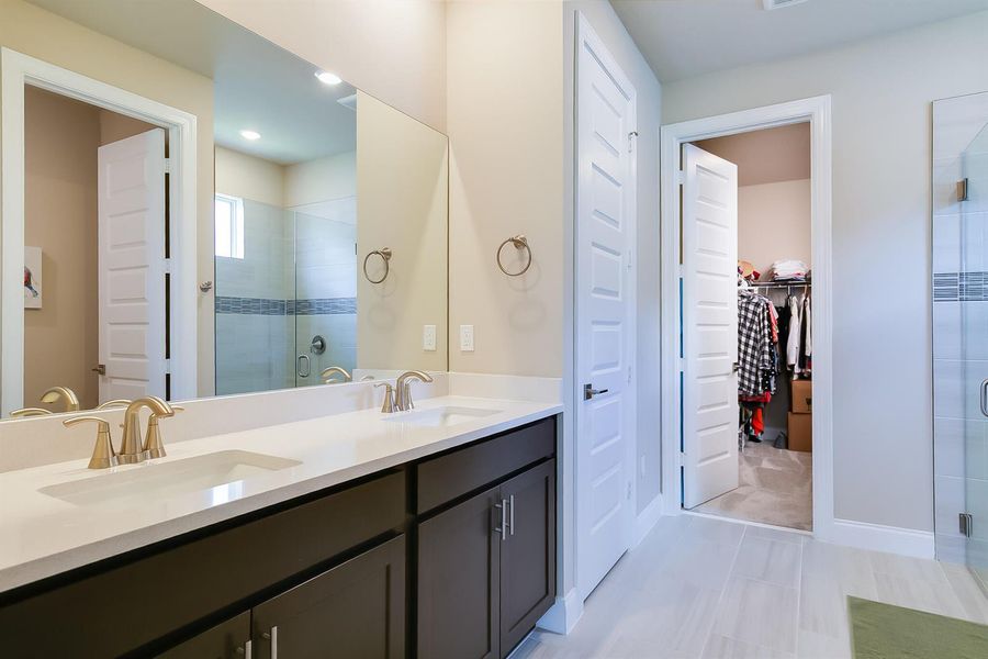 8667 Dahlia CIR
