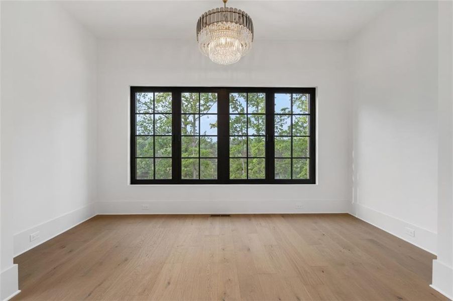 Spacious, unfurnished interior of a new home in , Alpharetta (Image 64).