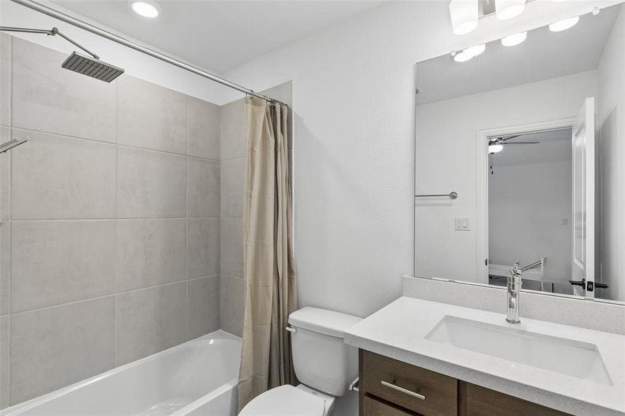 Furnished interior view inside a new home in Fields Villas - Darling Homes, Frisco (Image 28).