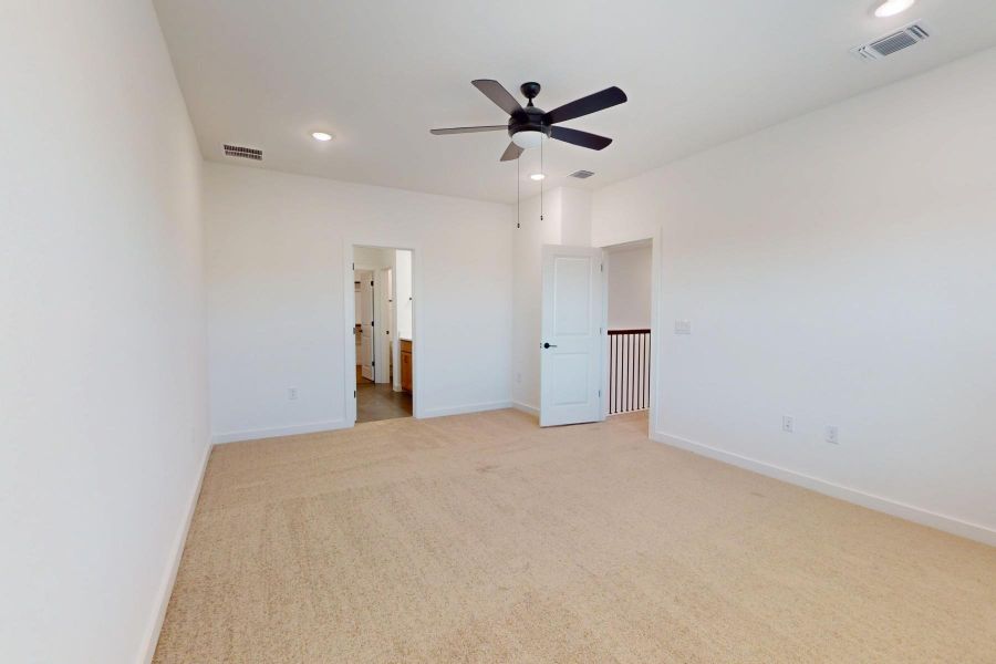 Spacious, unfurnished interior of a new home in Barksdale, Leander (Image 24).