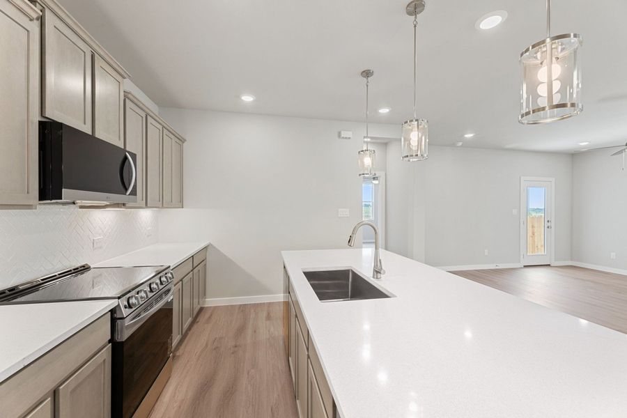 Furnished interior view inside a new home in Highland Ridge, New Braunfels (Image 6).