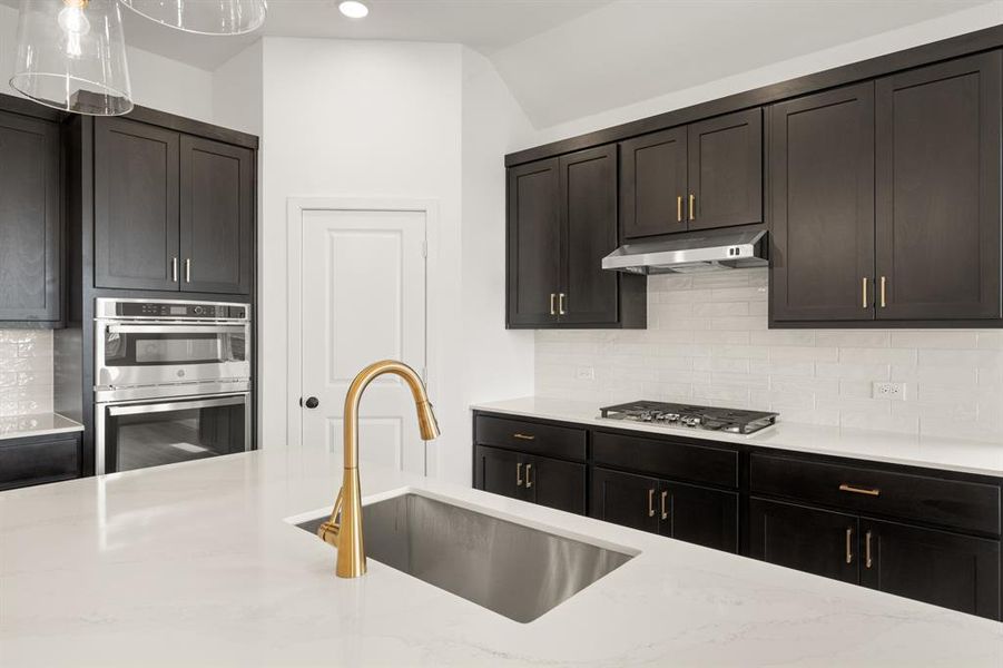 680 Tyronza- Kitchen-6