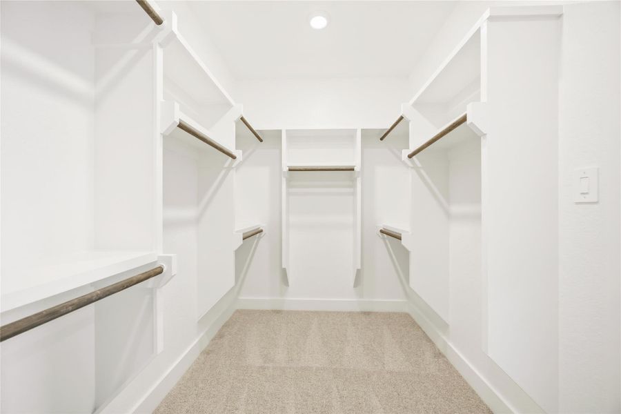 Spacious, unfurnished interior of a new home in Ellwood, Iowa Colony (Image 36). Spacious, unfurnished interior of a new home in Ellwood, Iowa Colony (Image 36).