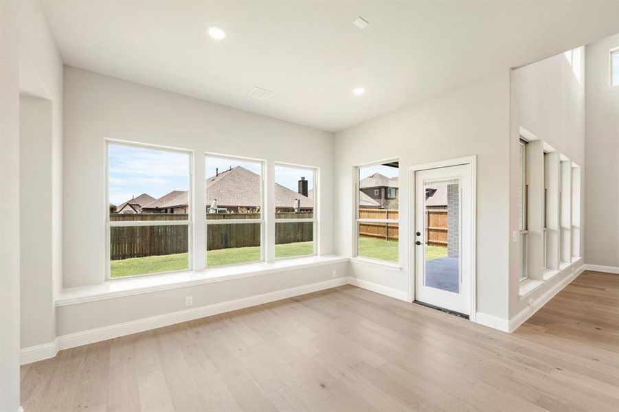 Spacious, unfurnished interior of a new home in Somerset Classic 70s & 80s, Mansfield (Image 33).