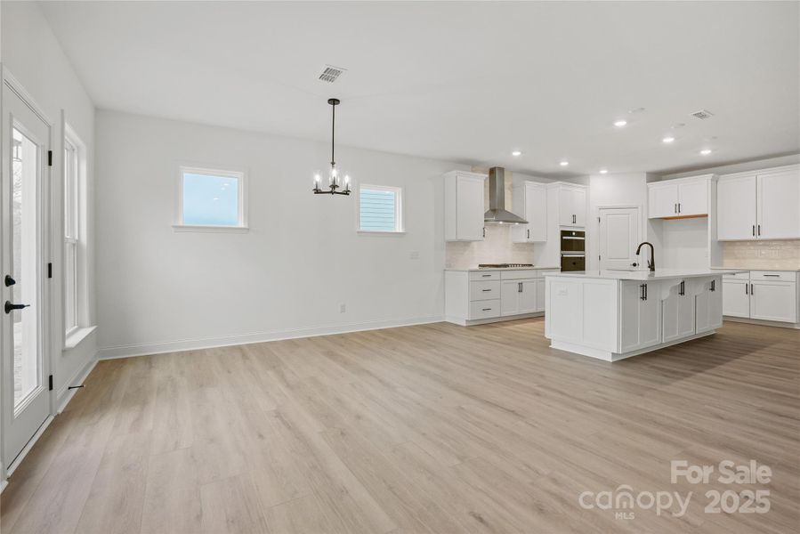 Spacious, unfurnished interior of a new home in Forest Creek, Waxhaw (Image 20).