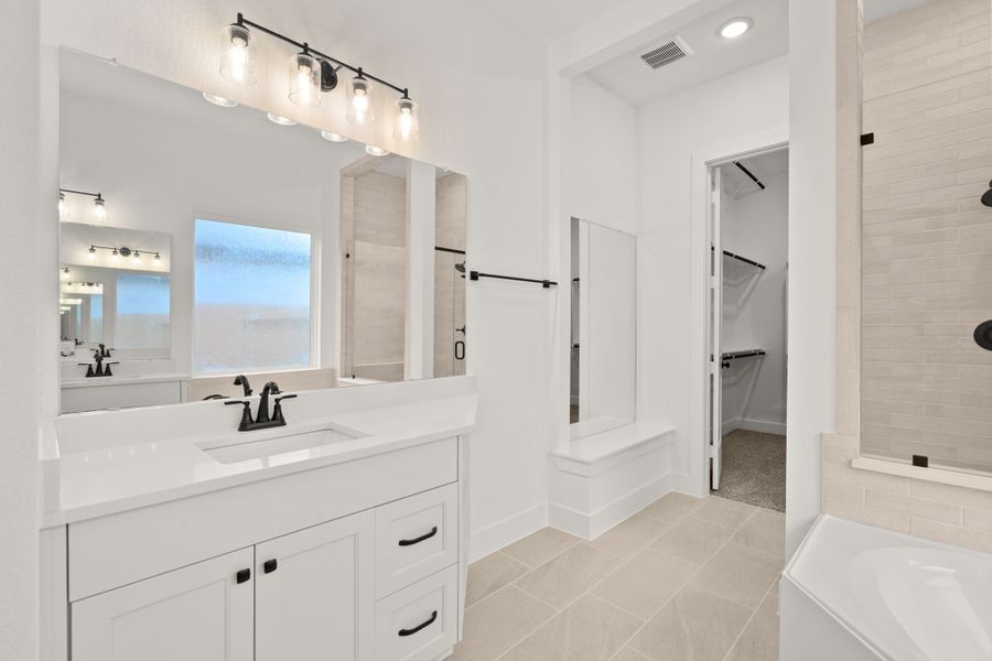 Representative furnished interior of a home built from the Pendleton by Chesmar Homes in Jordan Ranch, Fulshear (Image 7).