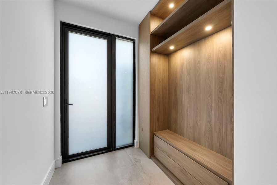 Image 89 of a home in .