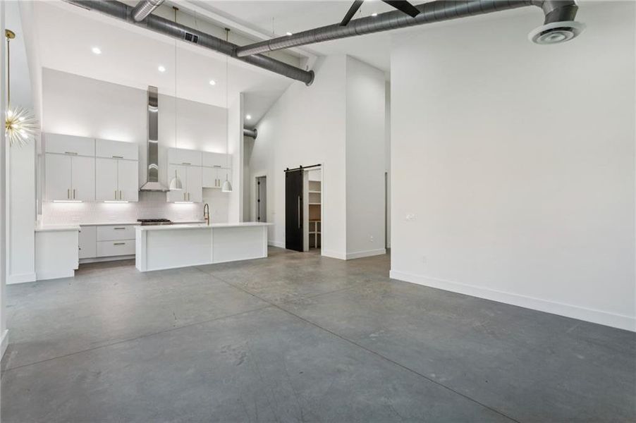 Spacious, unfurnished interior of a new home in , Marietta (Image 31).