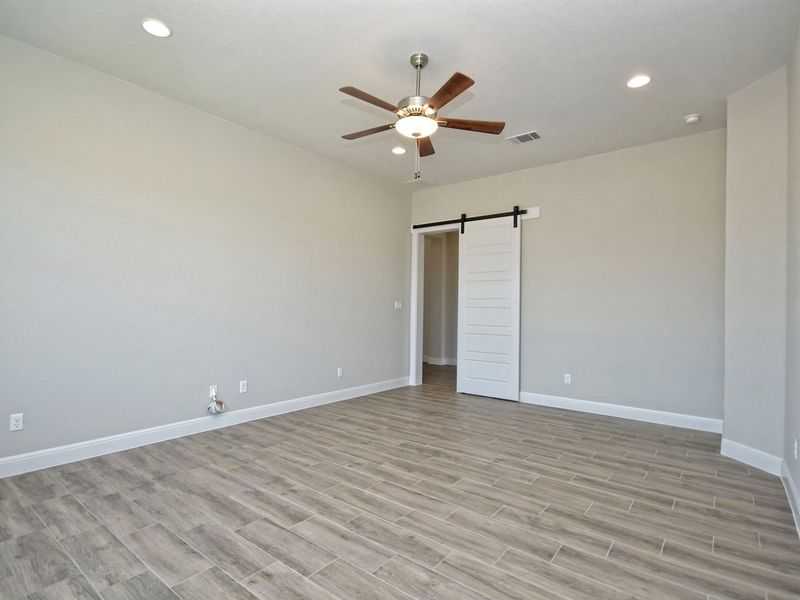 Representative unfurnished interior of a home built from the Siena III by Giddens Homes in Clearwater Ranch, Liberty Hill (Image 199).