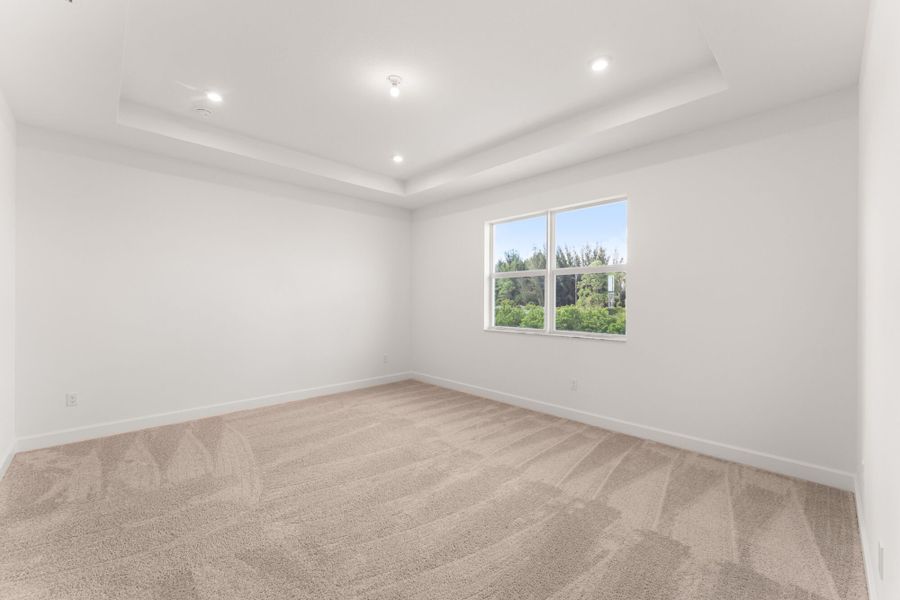 Spacious, unfurnished interior of a new home in Tradition, Port St. Lucie (Image 11).