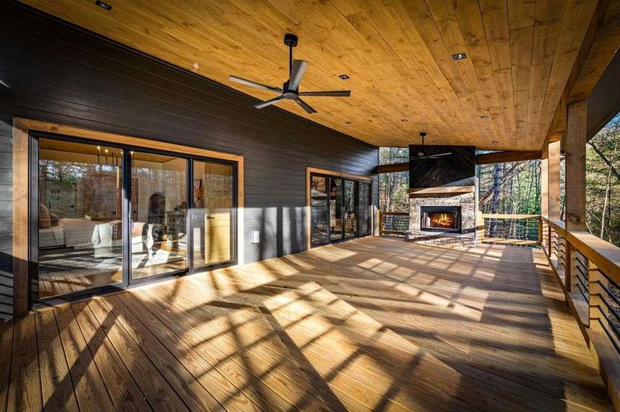 Exterior details and patio area of a home in , Blue Ridge (Image 4).