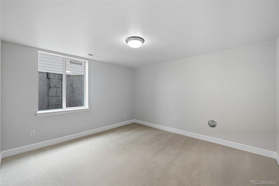 16655 W 93rd Place ~ Ready Now!