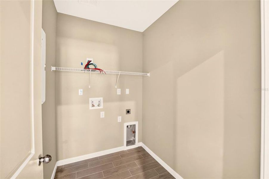 Spacious, unfurnished interior of a new home in , Alachua (Image 38). Spacious, unfurnished interior of a new home in , Alachua (Image 38).